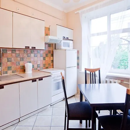Tsentr Kommunisticheskaia Apartament *