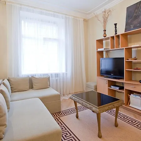Tsentr Kommunisticheskaia Apartament